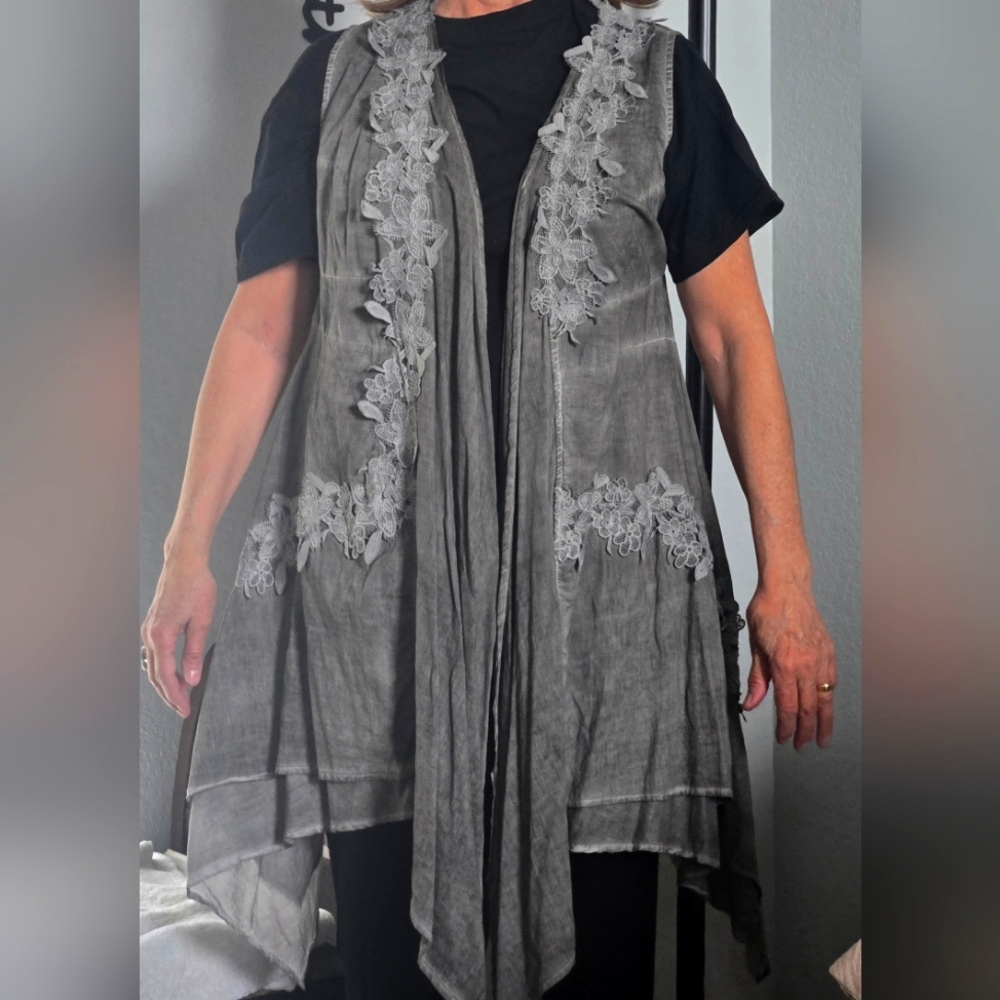 Pretty Angel brand elegant gray lace vest